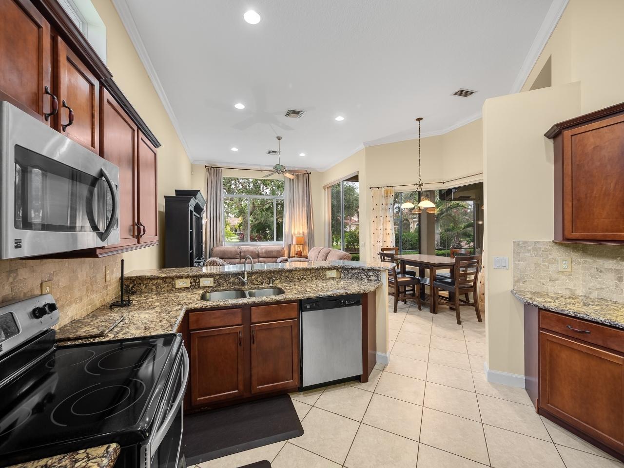 8938 First Tee Road Port St. Lucie, FL 34986 - Photo 7 of 36 Kitchen