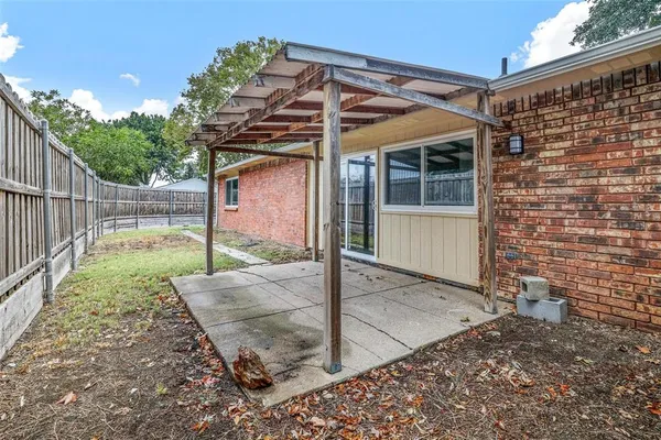 $2,300 | 4904 Watkins Drive, The Colony, TX 75056