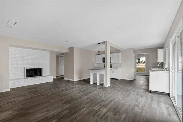 $2,300 | 4904 Watkins Drive, The Colony, TX 75056