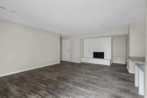 $2,300 | 4904 Watkins Drive, The Colony, TX 75056