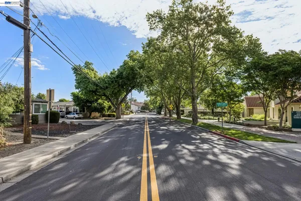 $4,095,000 | 187 Old Bernal Avenue, Pleasanton, CA 94566