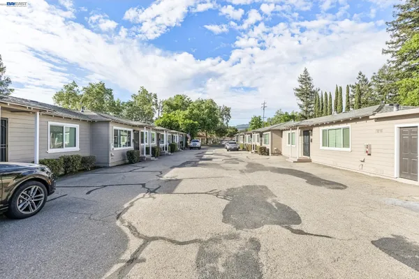 $4,095,000 | 187 Old Bernal Avenue, Pleasanton, CA 94566