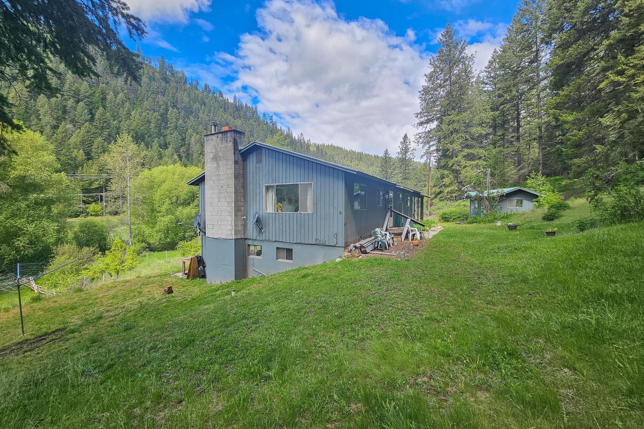 940 Aladdin Road Colville, WA 99114 - Photo 2 of 34