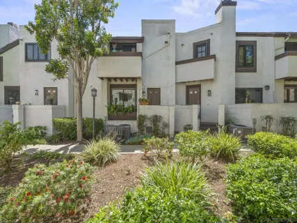 $700,000 | 3825 Caminito Litoral, Unit 212, San Diego, CA 92107