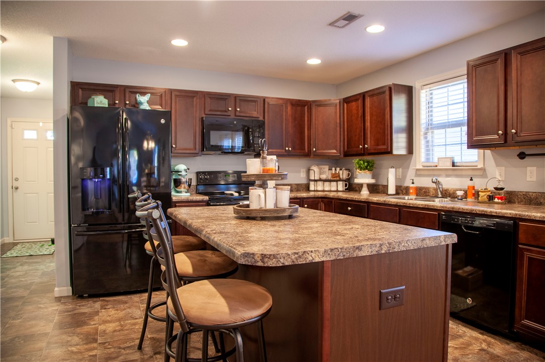 1010 St Charles Way Anderson, SC 29621 - Photo 2 of 22 Gallery Image 2