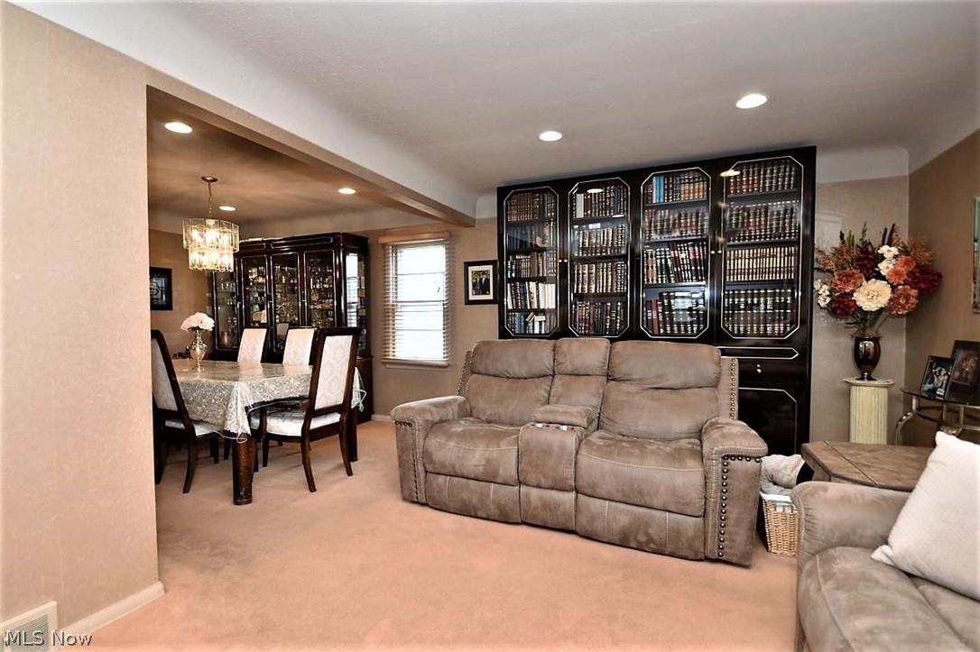 3776 Shannon Road Cleveland Heights, OH 44118 - Photo 6 of 29 Gallery Image 6