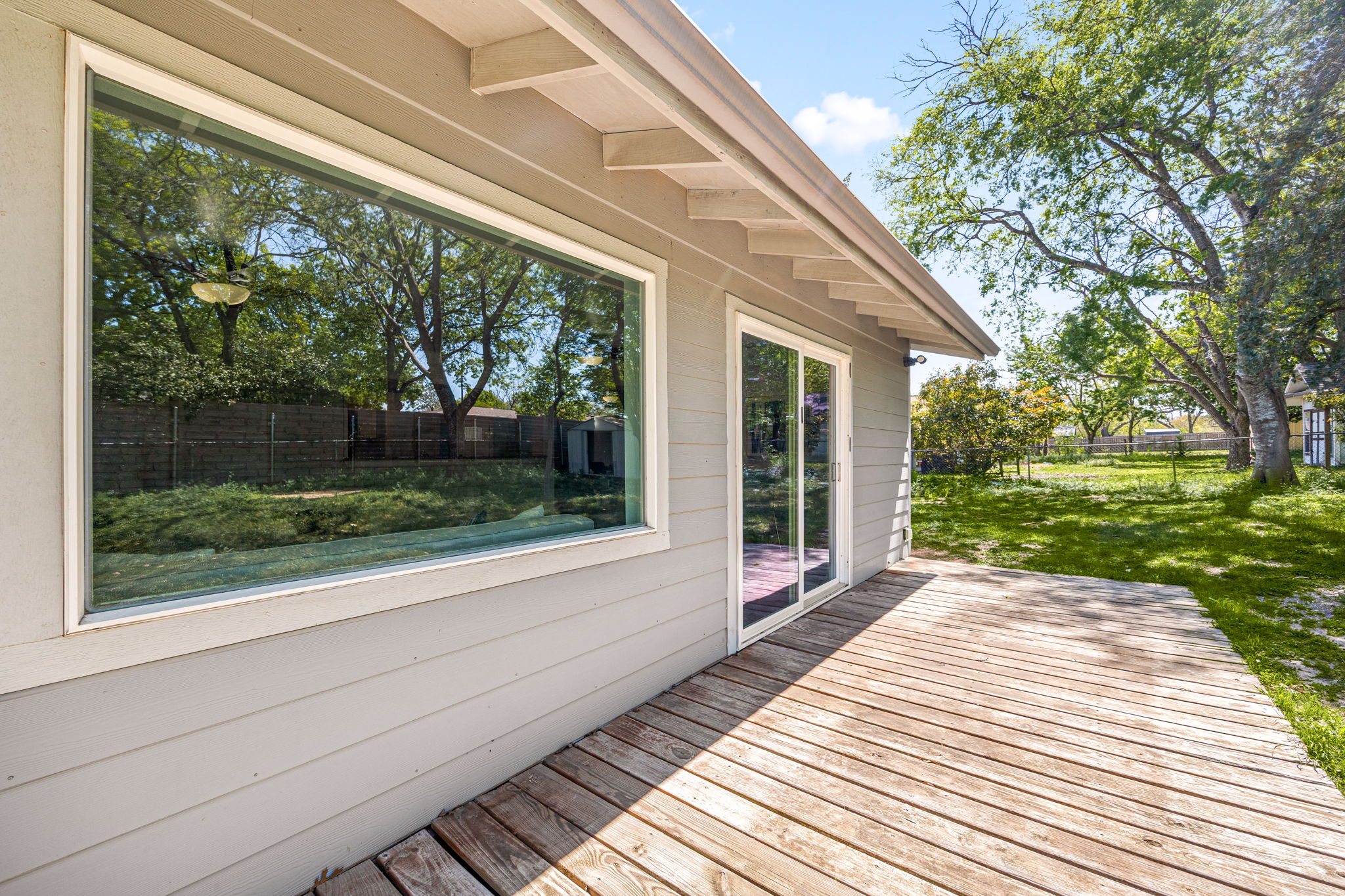 11800 Oak Haven Road Austin, TX 78753 - Photo 34 of 37 a view of a patio with a yard
