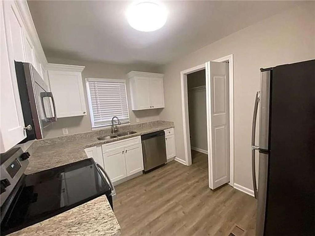 2490 Brentwood Road Decatur, GA 30032 - Photo 3 of 10