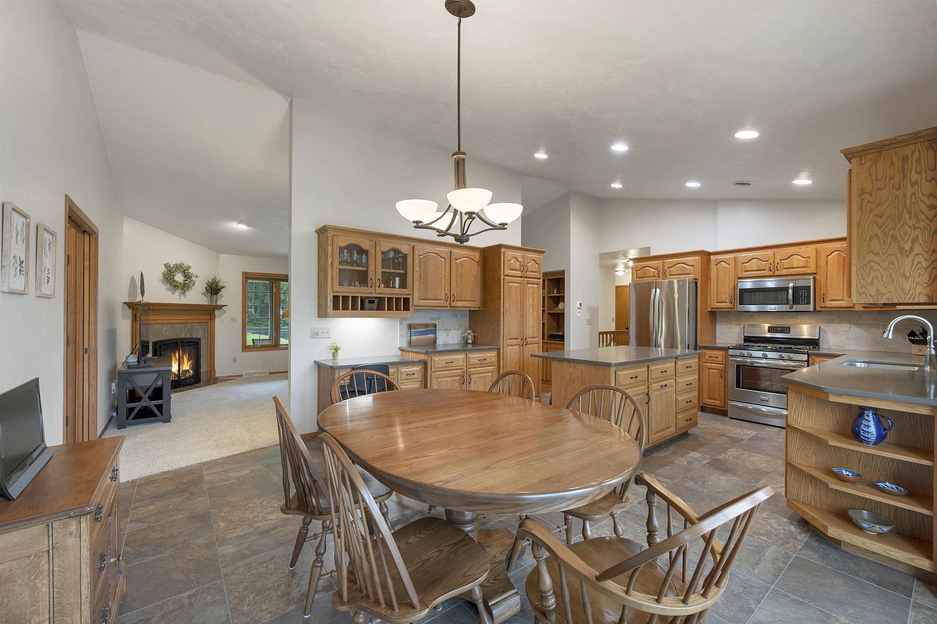 3605 Solitude Road De Pere, WI 54115 - Photo 16 of 58