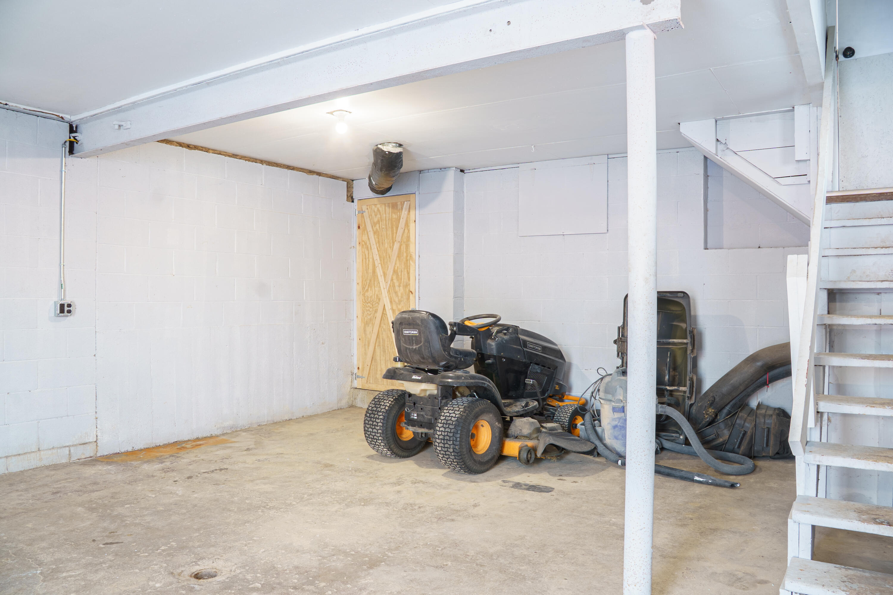 6005 North Messer Road Freeport, MI 49325 - Photo 23 of 31 freeport house-46