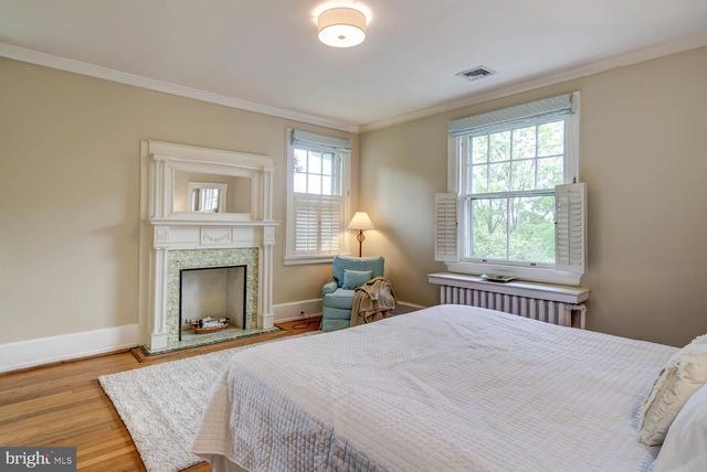 $1,525,000 | 400 North View Terrace, Alexandria, VA 22301