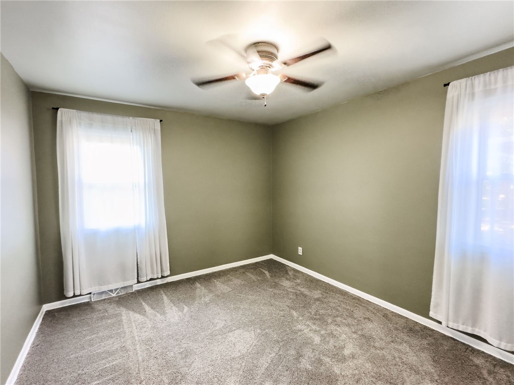701 West Rustic Street Robinson, IL 62454 - Photo 14 of 36