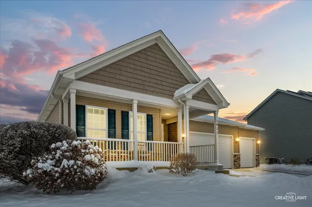 $475,000 | 1037 North Carly Circle, Yorkville, IL 60560