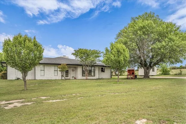 $725,000 | 1549 County Road 180, Stephenville, TX 76401