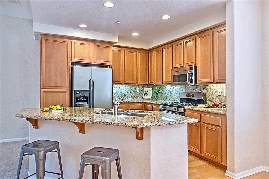 820 Almond Road San Marcos, CA 92078 - Photo 2 of 25