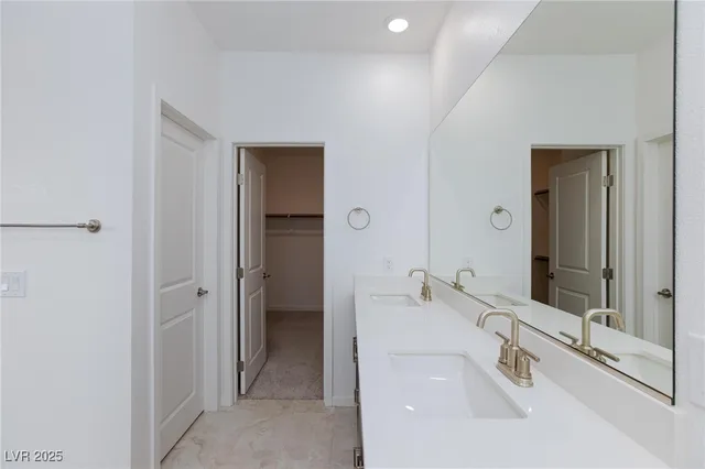 $2,800 | 11683 Desert Hollow Avenue, Las Vegas, NV 89138