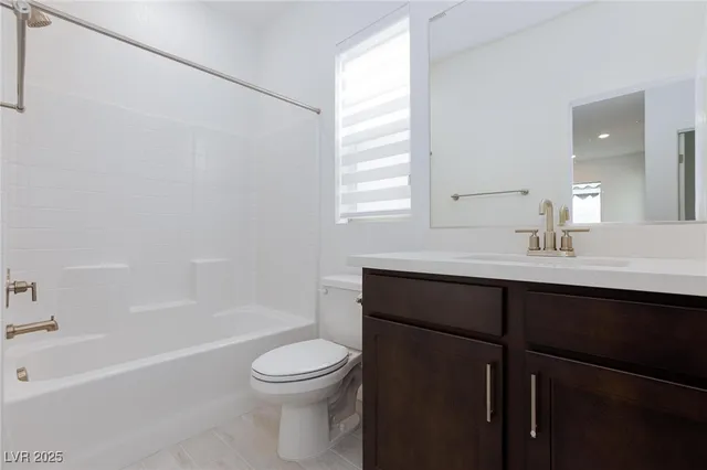 $2,800 | 11683 Desert Hollow Avenue, Las Vegas, NV 89138