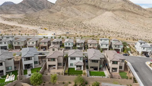 $2,800 | 11683 Desert Hollow Avenue, Las Vegas, NV 89138