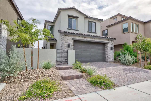 $2,800 | 11683 Desert Hollow Avenue, Las Vegas, NV 89138