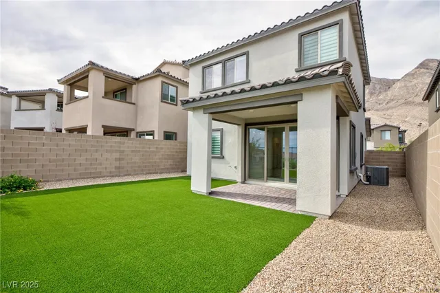 $2,800 | 11683 Desert Hollow Avenue, Las Vegas, NV 89138