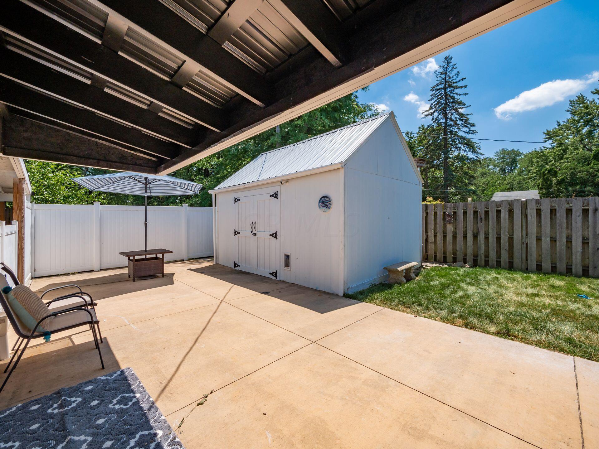 299 Darbyhurst Road Columbus, OH 43228 - Photo 37 of 49 Patio 1