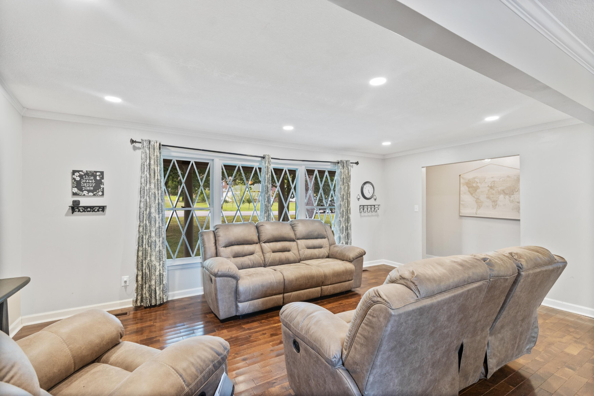 2000 Georgetown Road Northwest Cleveland, TN 37311 - Photo 5 of 36 a living room with furniture and a large window