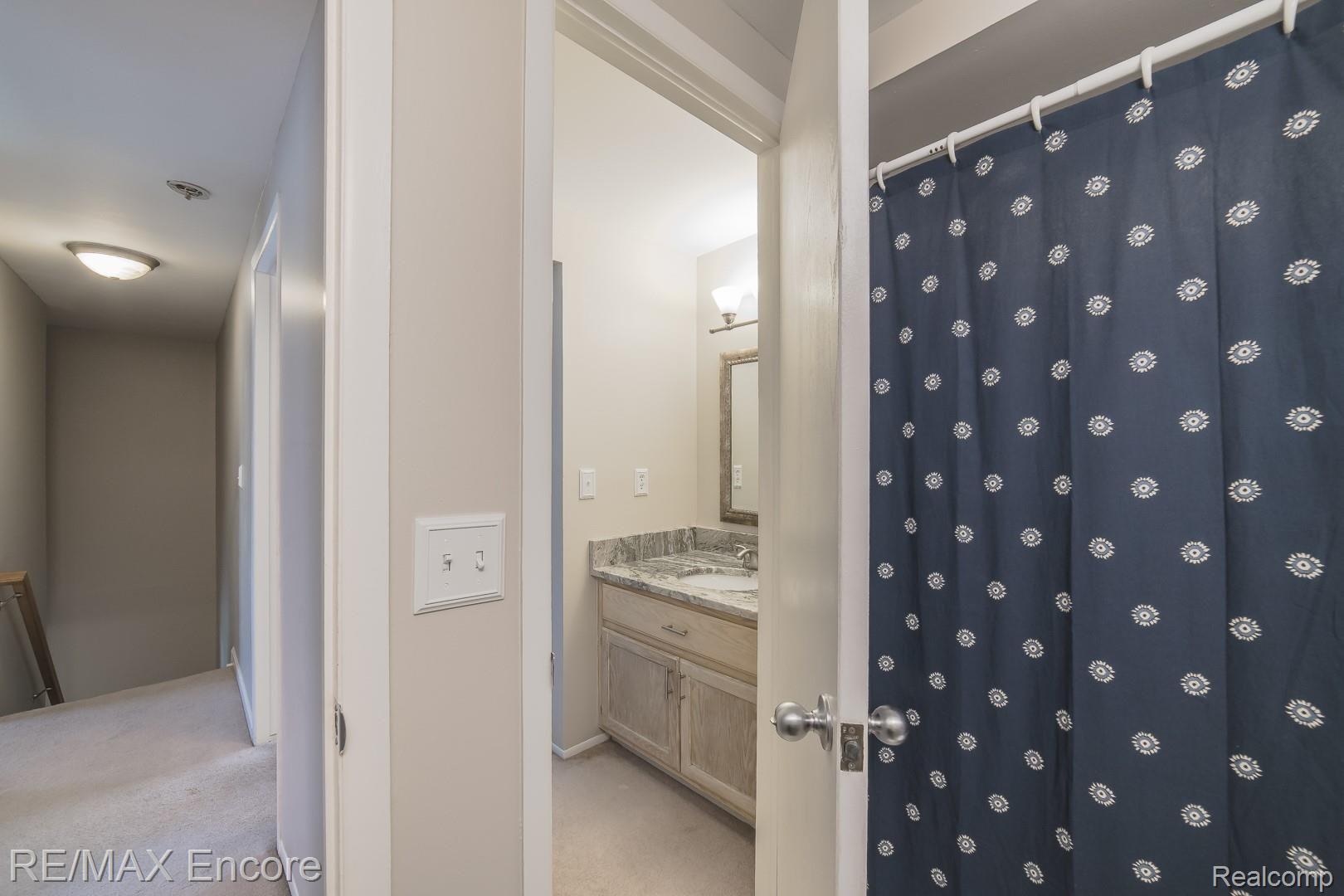 2025 Avonstoke Road Rochester, MI 48307 - Photo 26 of 47 2025 Avonstroke-24.jpg