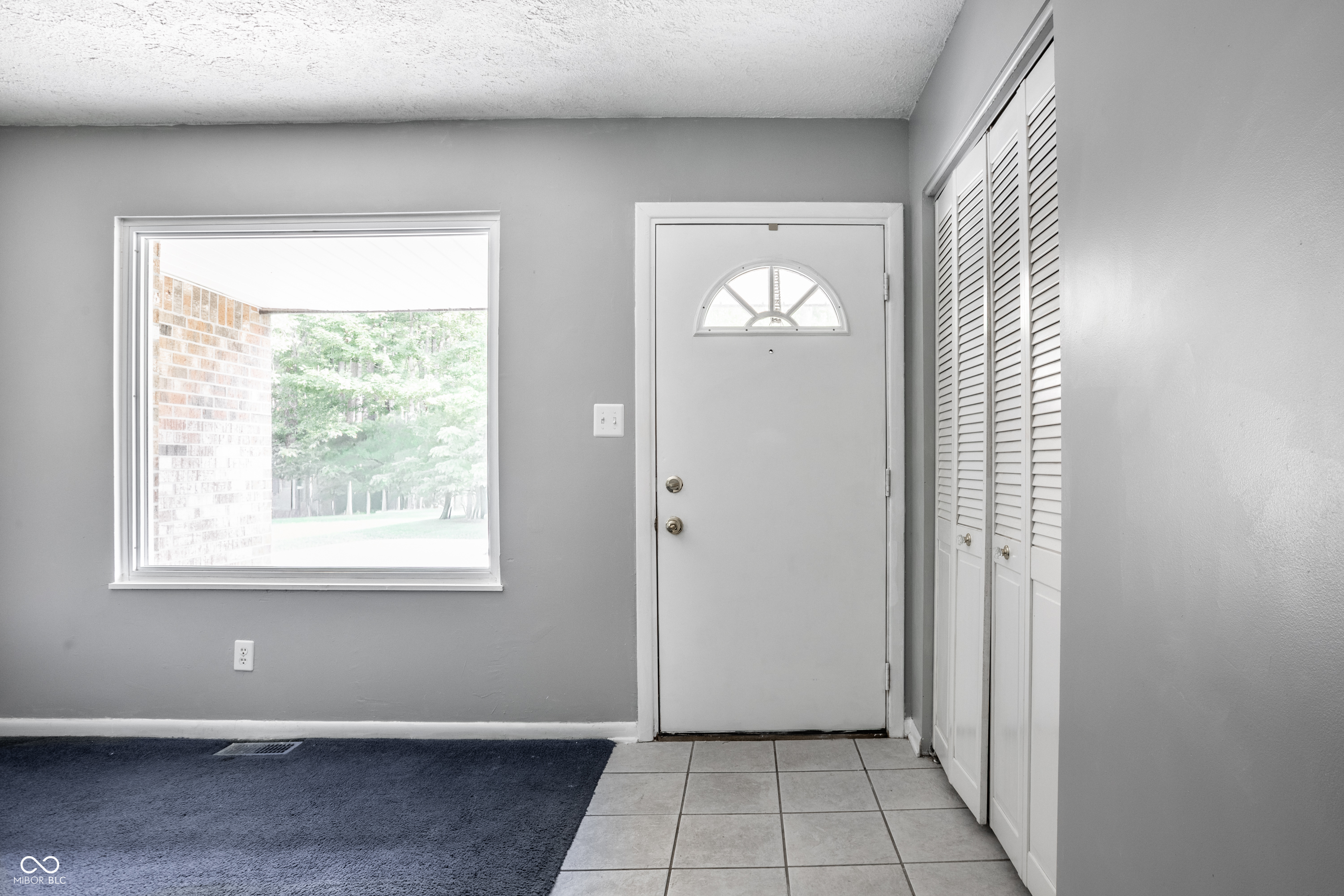 5821 Furnas Road Indianapolis, IN 46221 - Photo 4 of 28 Gallery Image 4