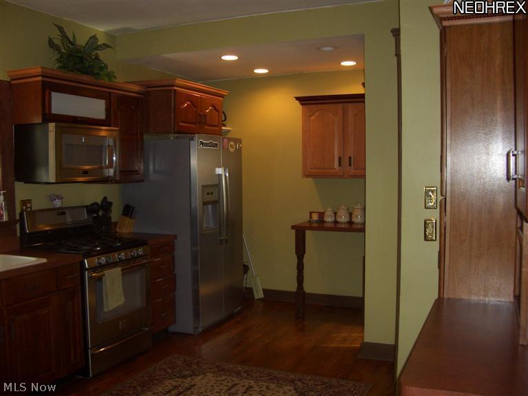 987 Roanoke Road Cleveland Heights, OH 44121 - Photo 9 of 25