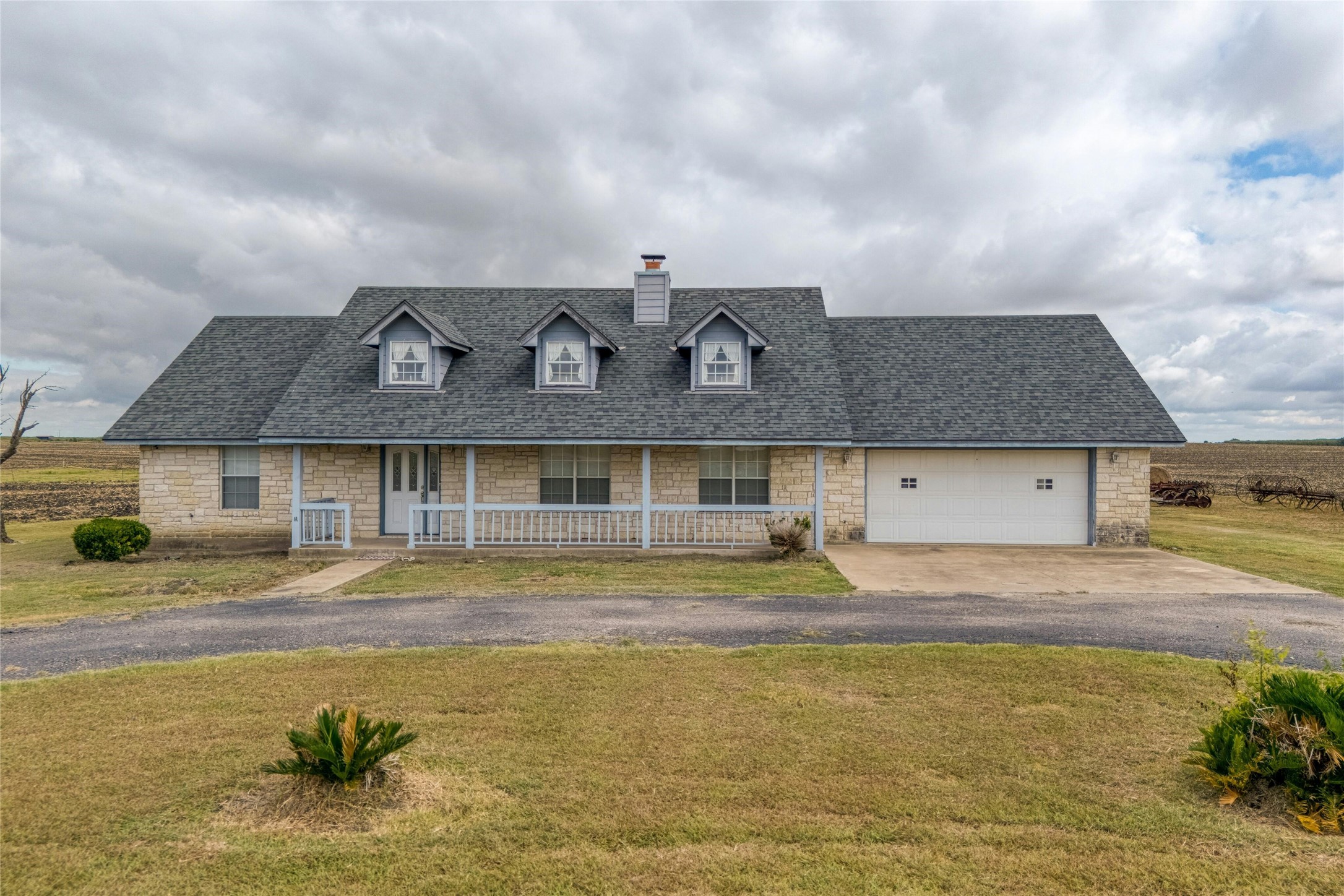 615 County Road 357 Granger, TX 76530 - Photo 2 of 30