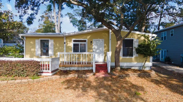 $1,775 | 111 North Hollywood Drive, Unit B, Surfside Beach, SC 29575