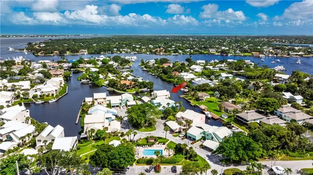 $299,000 | 3901 Southeast St Lucie Boulevard, Unit B14, Stuart, FL 34997