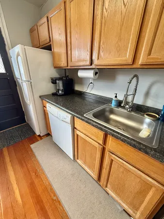 $2,300 | 4858 North Hermitage Avenue, Unit 3A, Chicago, IL 60640