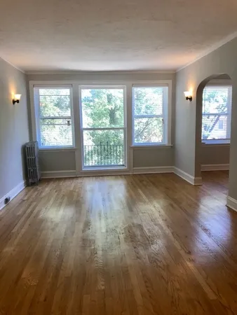 $2,300 | 4858 North Hermitage Avenue, Unit 3A, Chicago, IL 60640