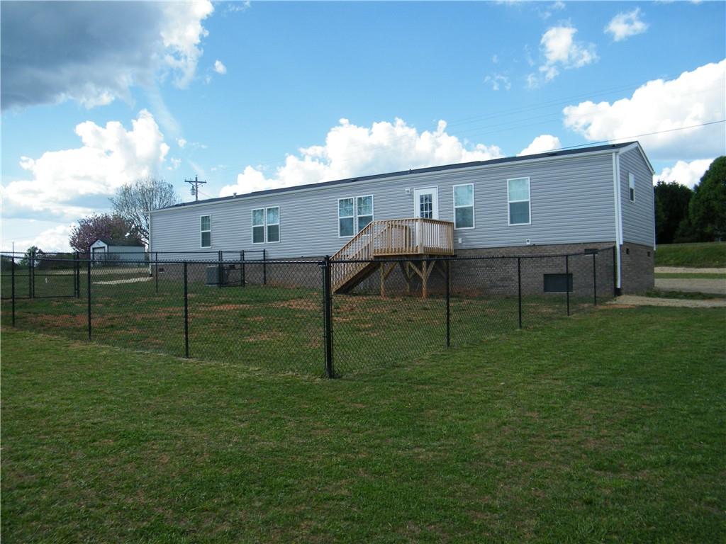 4268 Beach Road Hudson, NC 28638 - Photo 3 of 24