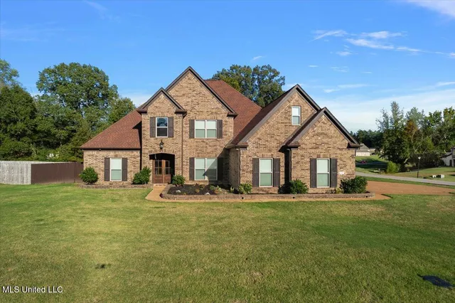 $645,900 | 3328 Straw Bridge Road, Olive Branch, MS 38654