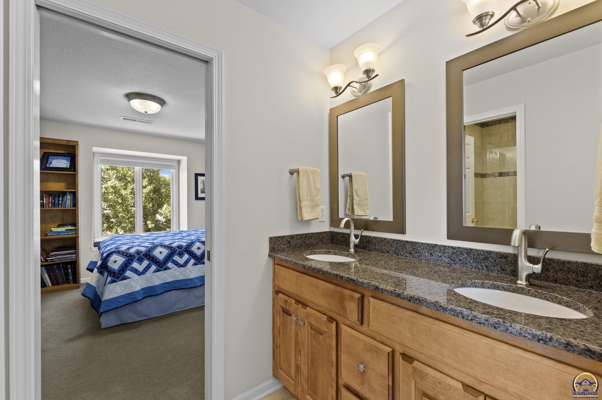 3916 Southwest Clarion Place Topeka, KS 66610 - Photo 64 of 96