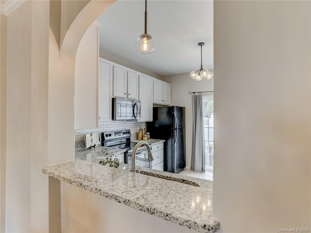 128 Chimney Rock Lane Fort Mill, SC 29708 - Photo 15 of 39 Gallery Image 15