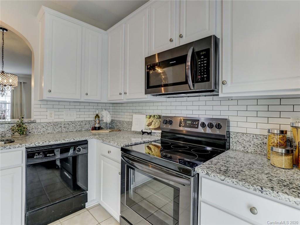 128 Chimney Rock Lane Fort Mill, SC 29708 - Photo 17 of 39 Gallery Image 17