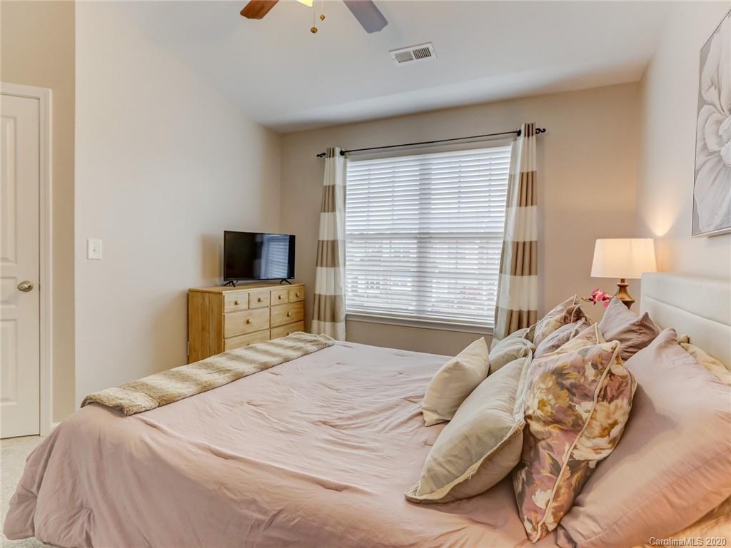 128 Chimney Rock Lane Fort Mill, SC 29708 - Photo 24 of 39 Gallery Image 24