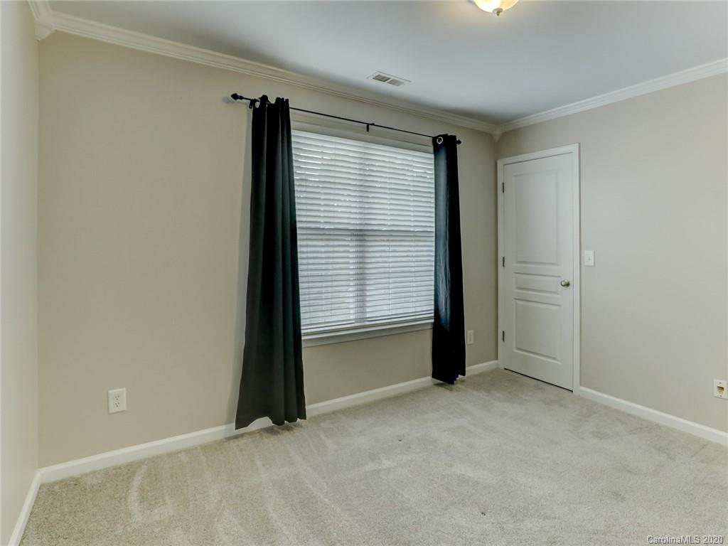 128 Chimney Rock Lane Fort Mill, SC 29708 - Photo 32 of 39 Gallery Image 32