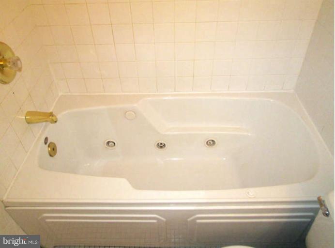 2 Lee Street West, Unit R58 Baltimore, MD 21201 - Photo 11 of 21 Bath