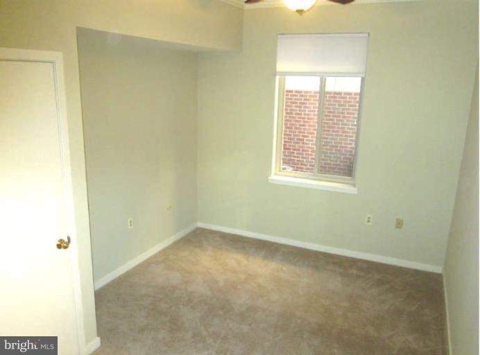 2 Lee Street West, Unit R58 Baltimore, MD 21201 - Photo 14 of 21 Bedroom