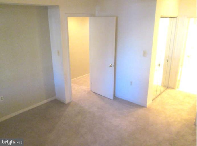 2 Lee Street West, Unit R58 Baltimore, MD 21201 - Photo 17 of 21 Bedroom (Master)