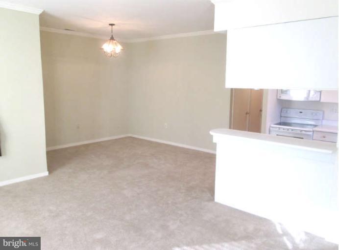 2 Lee Street West, Unit R58 Baltimore, MD 21201 - Photo 6 of 21 Dining Room