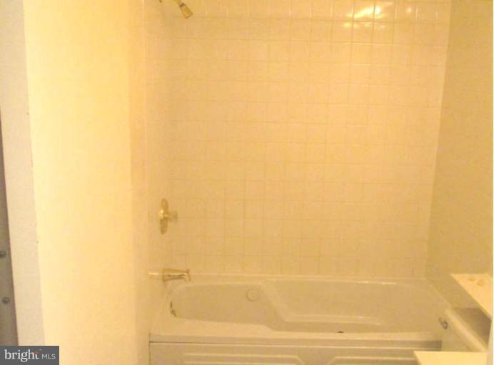 2 Lee Street West, Unit R58 Baltimore, MD 21201 - Photo 10 of 21 Bath