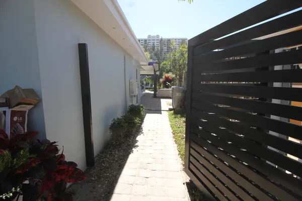 $12,000 | 2548 Southeast 14th Street, Unit 2548 SE 14TH ST, Pompano Beach, FL 33062