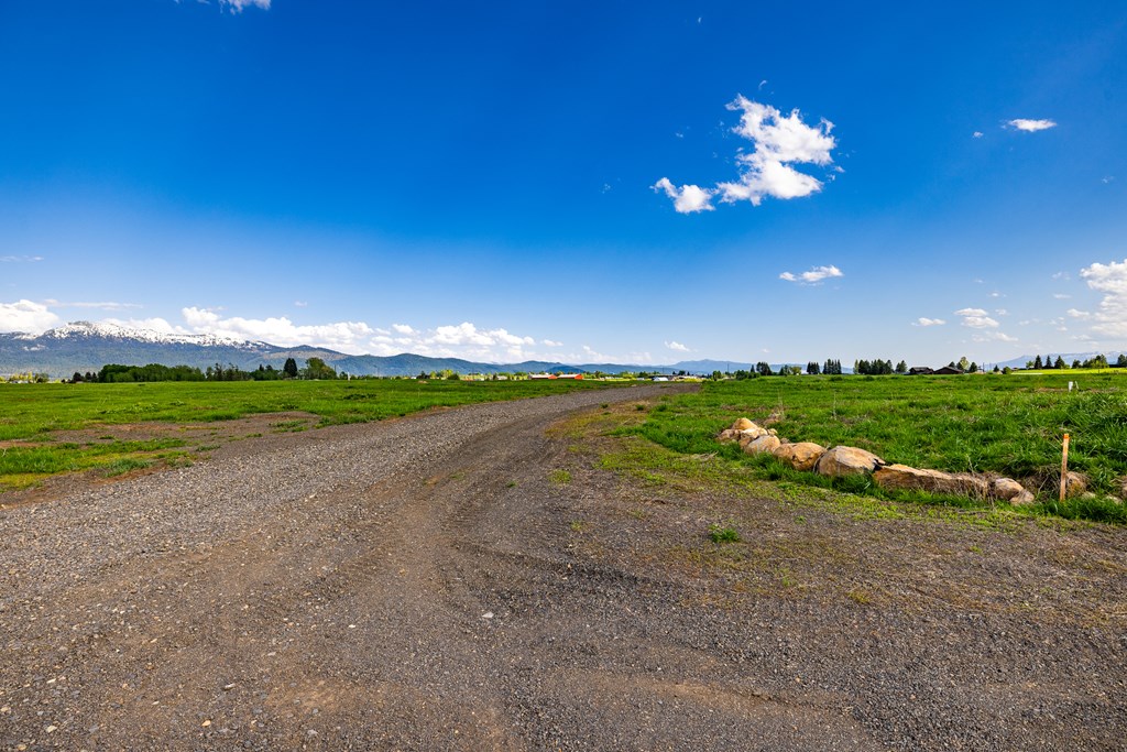 29 Compass Lane, Unit 20 McCall, ID 83638 - Photo 2 of 9