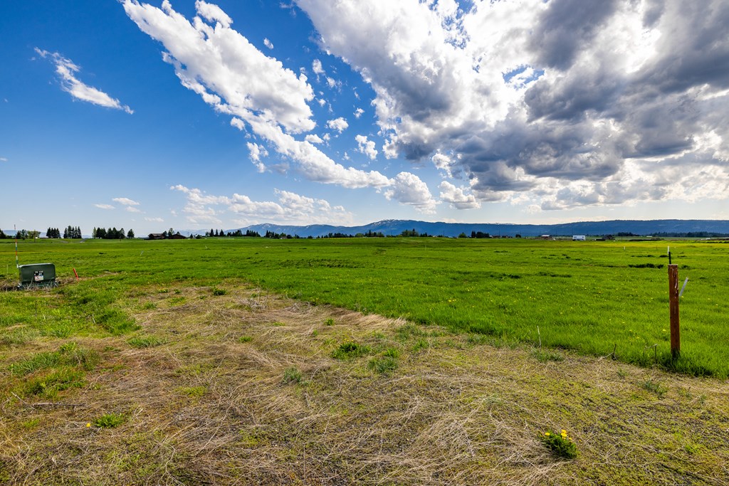 29 Compass Lane, Unit 20 McCall, ID 83638 - Photo 4 of 9