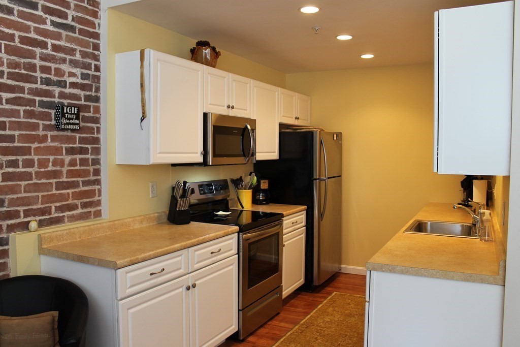 42 Phillips Road, Unit 7 Holden, MA 01520 - Photo 9 of 31 Gallery Image 9